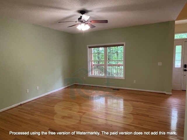 Building Photo - 2 Spicewood Ct