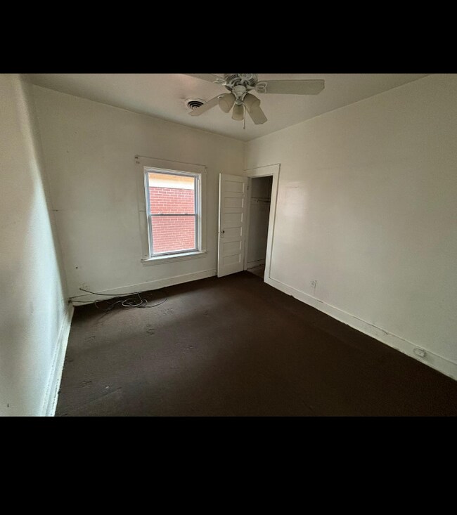 Building Photo - 218 Giffin Ave