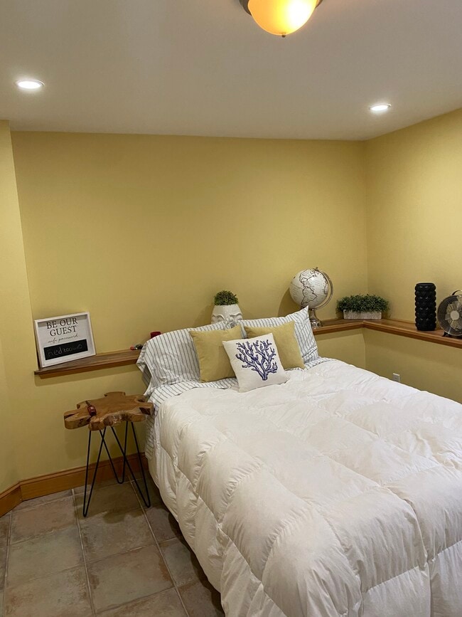 Building Photo - 51 Pierce Rd