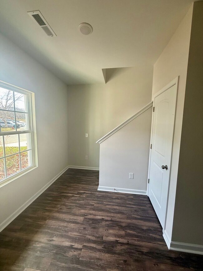 Building Photo - Two bedroom, 2.5 bath townhome in Ridge Creek, Whitsett