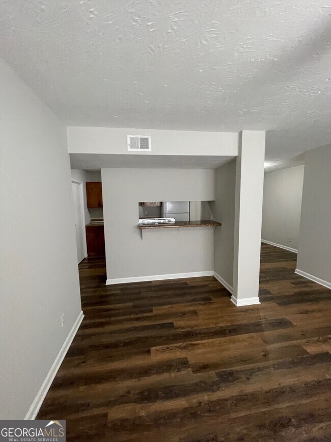 Building Photo - 155 Bowen St