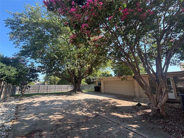 Building Photo - 4910 Arborlawn Dr