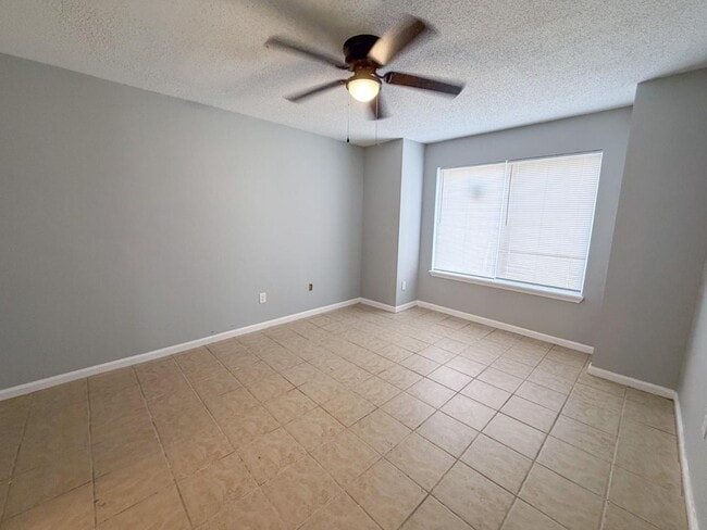 Building Photo - 103 Limoges St