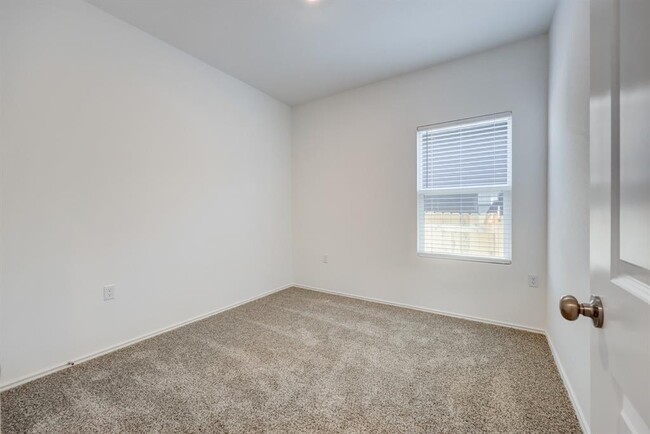 Building Photo - 2817 Dezmond Diamond Ct