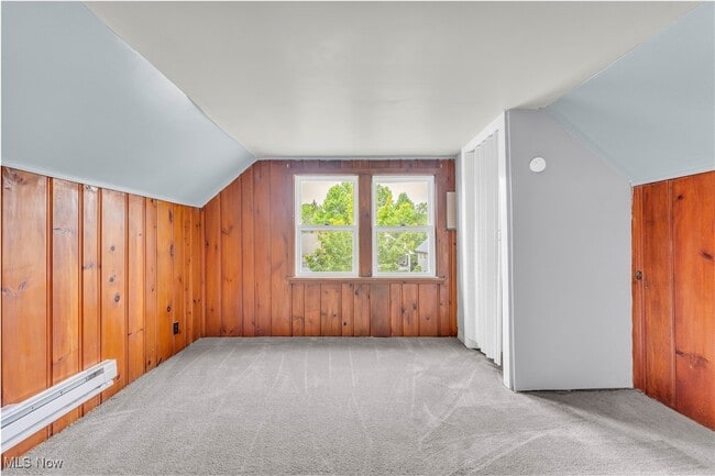 Building Photo - 913 Helmsdale Rd