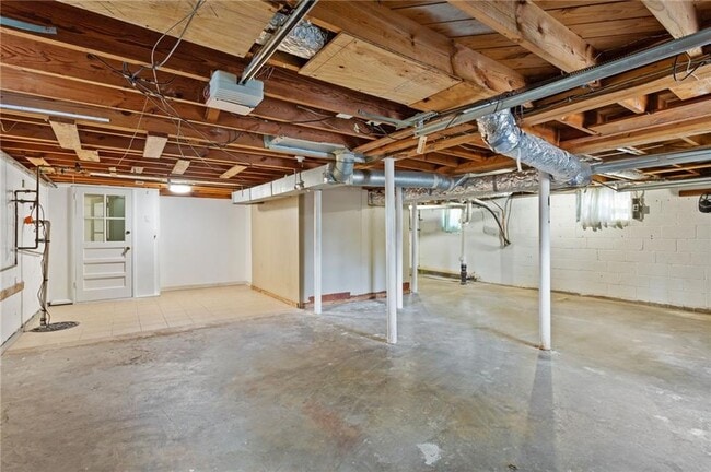 Building Photo - 798 Bank St SE