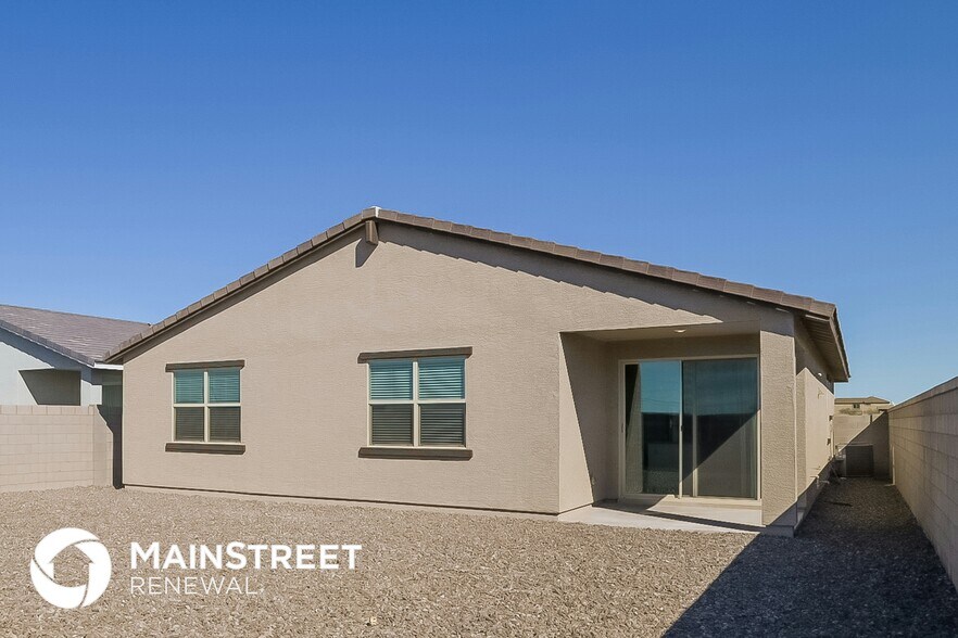 Building Photo - 8712 S 69th Dr