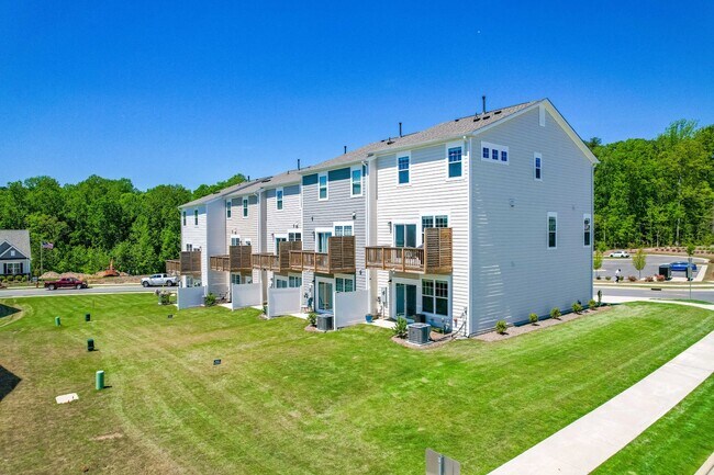 Building Photo - 2245 Kettle Falls Station