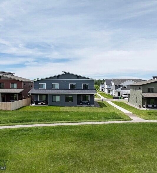 Building Photo - 986 Cassandra Ln