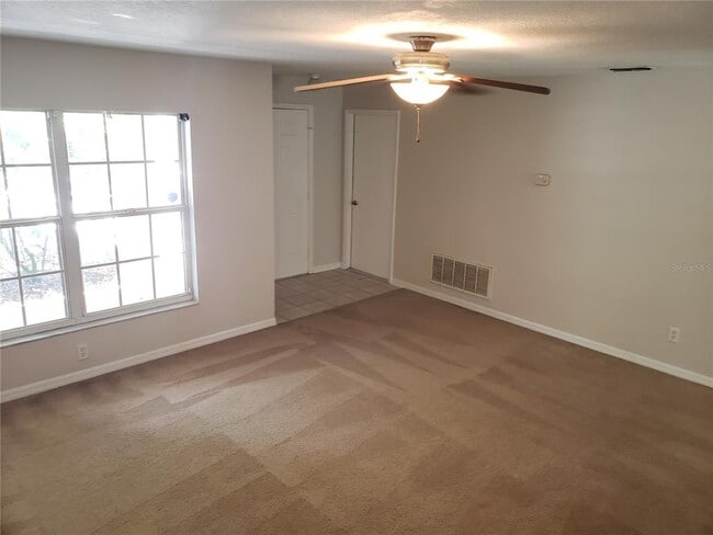 Building Photo - 15114 Deer Meadow Dr