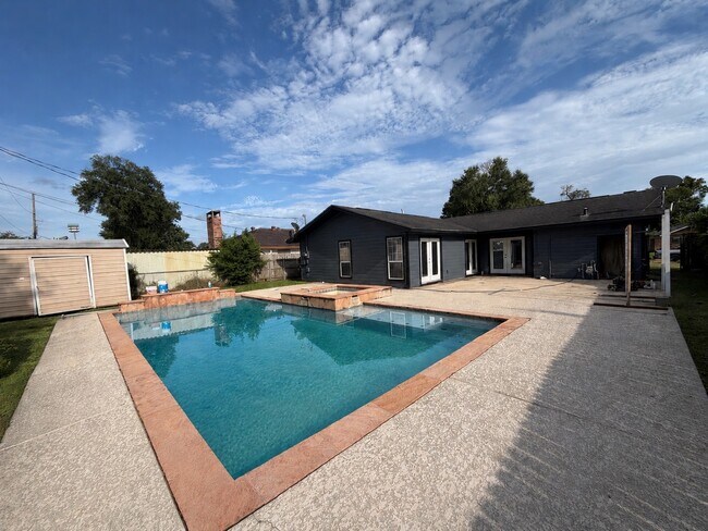 Building Photo - 5080 Browning Dr