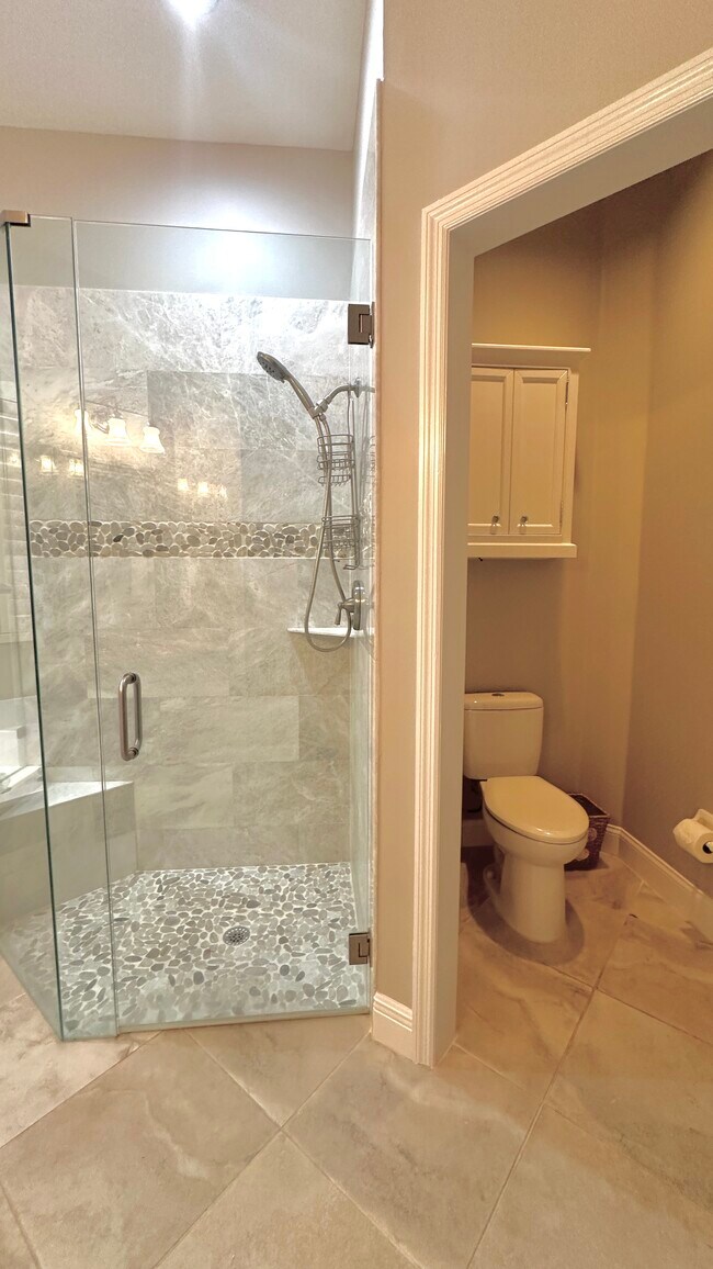Building Photo - 9141 Las Maderas Dr