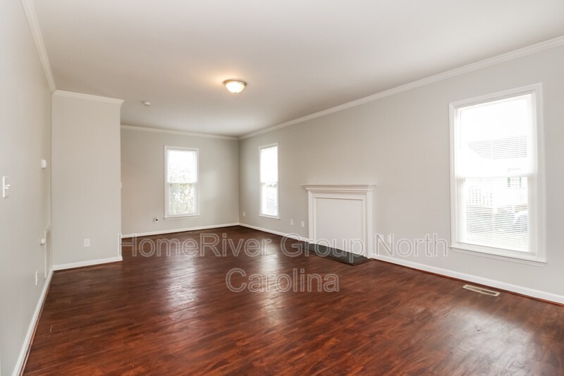 Building Photo - 2303 Bayleaf Ct