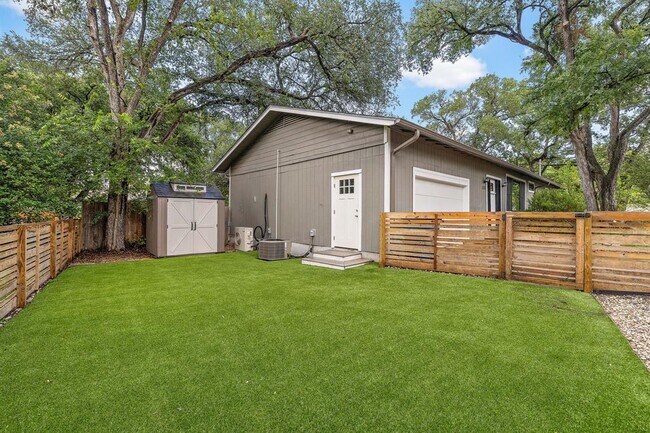 Building Photo - 6101 Adalee Ave