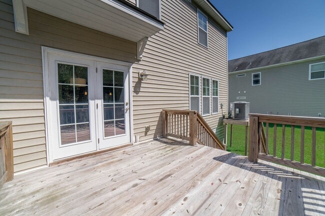 Building Photo - Available Now! ?? ?? ??!