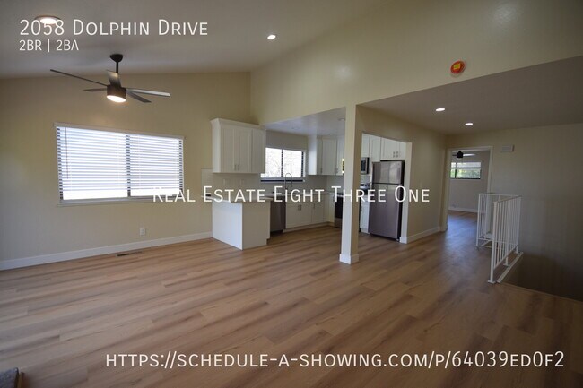 Building Photo - 2058 Dolphin Dr