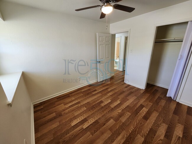 Building Photo - 29 Brookview Dr