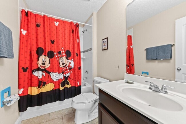 Building Photo - 4425 Acorn Ct