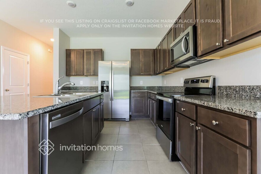 Building Photo - 8632 Milestone Dr
