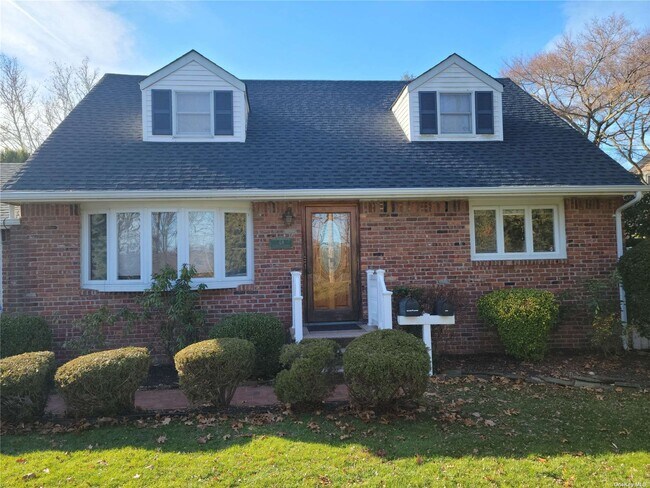 Primary Photo - 48 Hendrick Ave