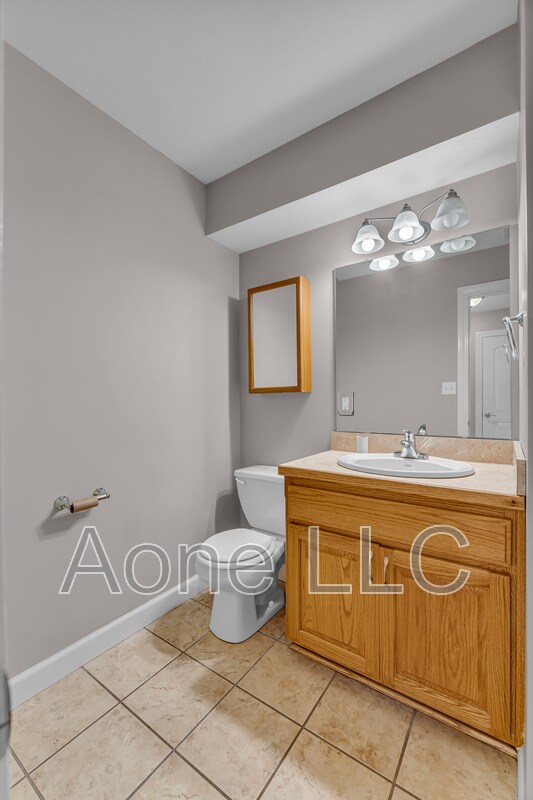 Building Photo - 4428 SE Oak Bend Dr