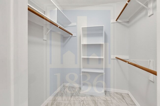 Building Photo - 11301 Taterwood Dr