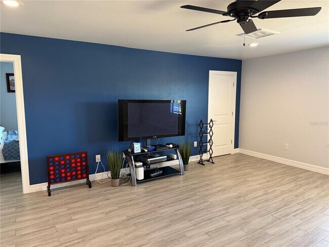 Building Photo - 2599 Marton Oak Blvd