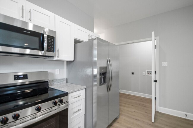 Building Photo - 2311 Nichols Rd