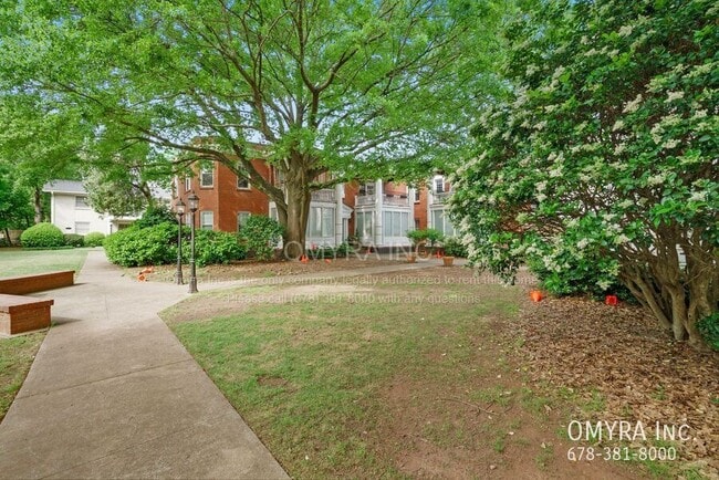 Building Photo - 878 Briarcliff Rd NE