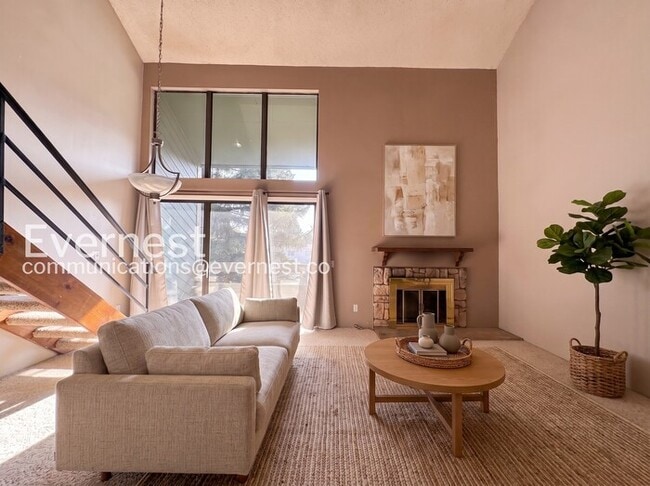 Building Photo - 14282 E Tufts Pl