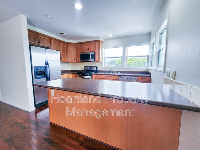Building Photo - 9617 Tropico Dr