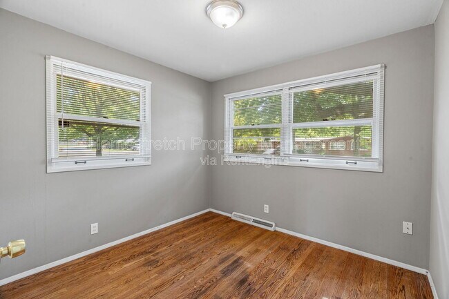 Building Photo - 2220 Argo Dr