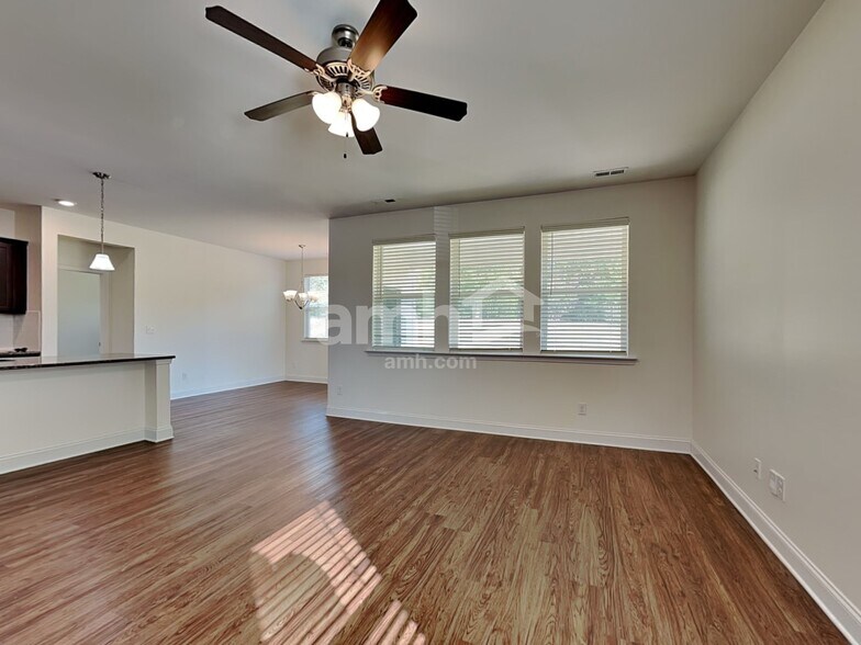 Building Photo - 13021 Wishsong Ct