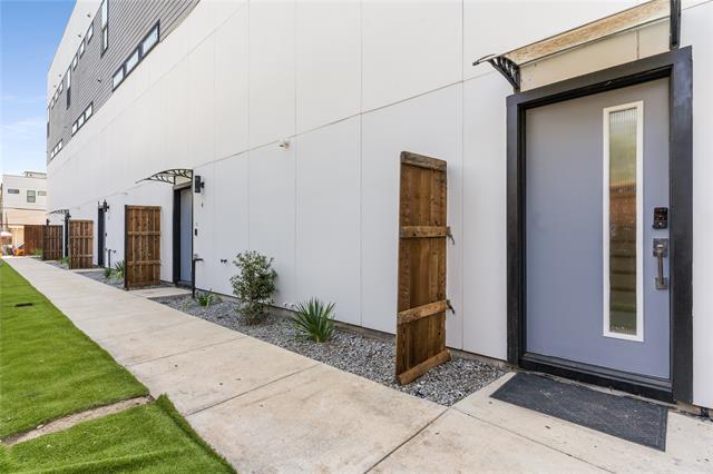 Building Photo - 4223 Delano Pl