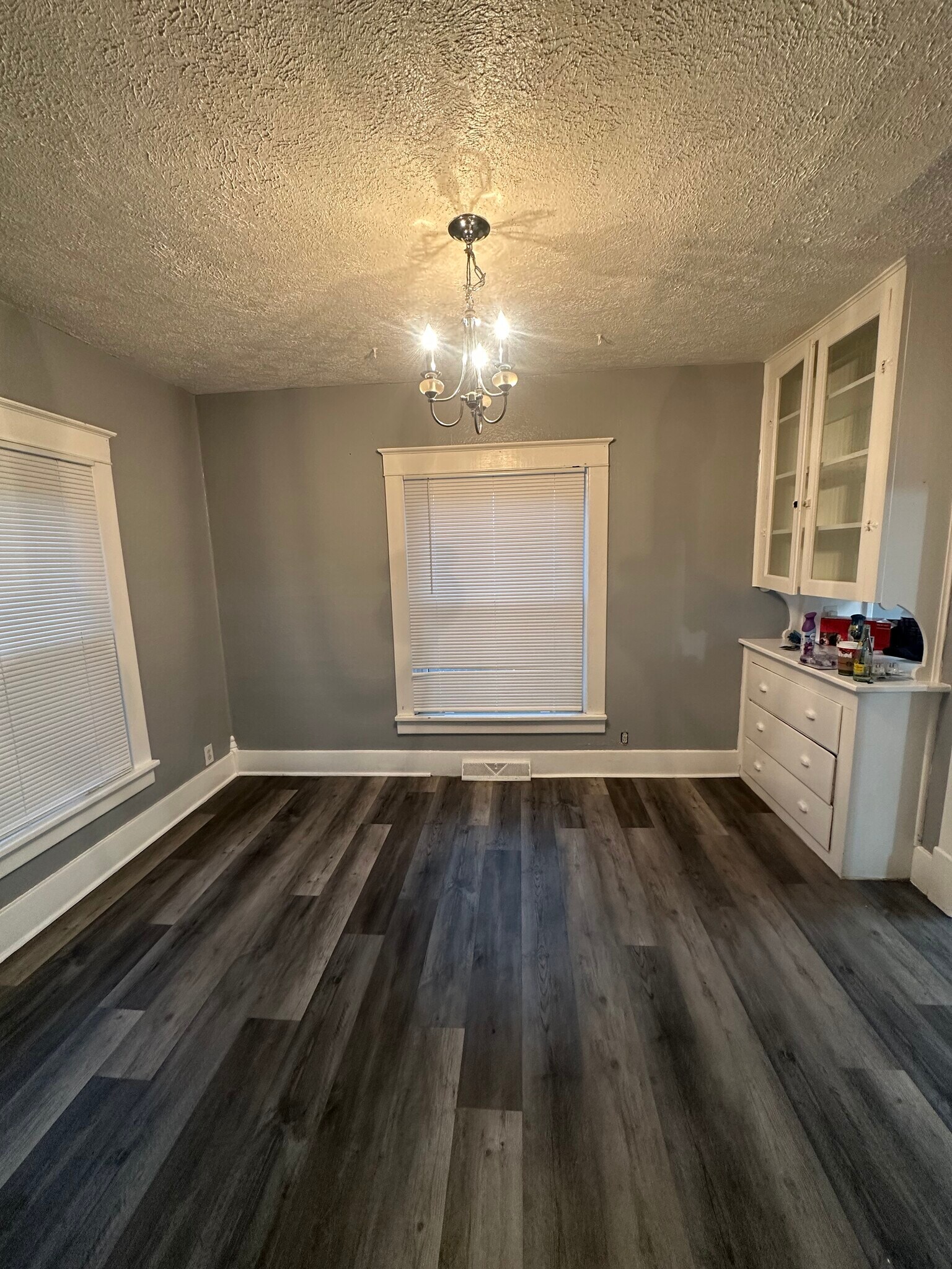 Building Photo - 1504 8th St