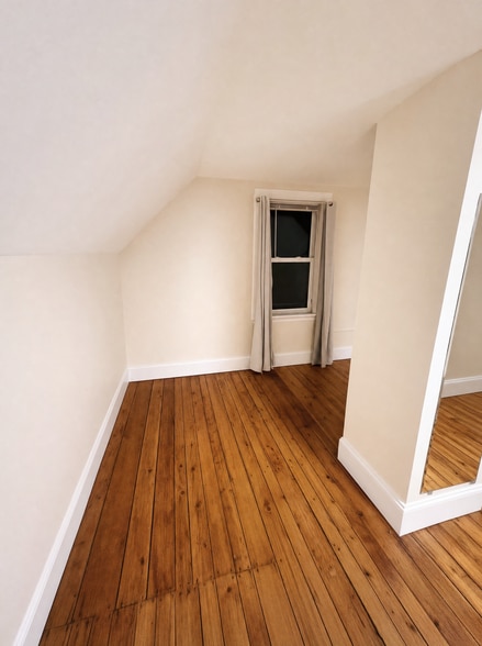 Bedroom 4 - 12 Jay St