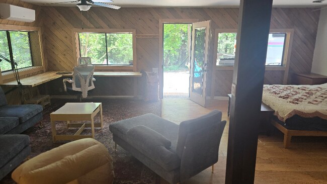 Primary Photo - 14880 Mosswood Ln