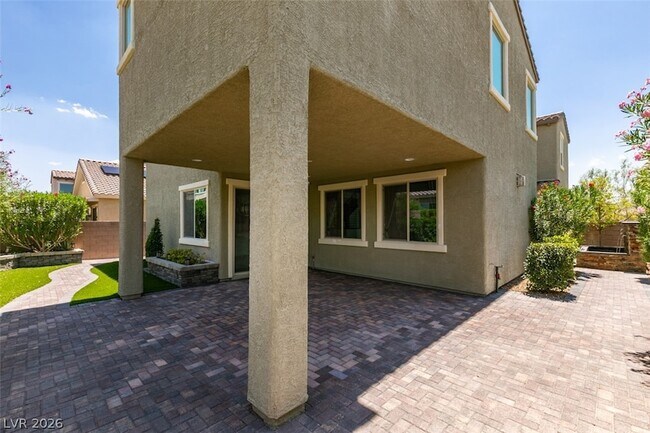 Building Photo - 1027 Whitworth Ave