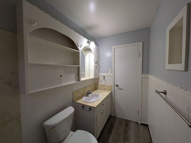 Building Photo - 6350 Arrowhead Dr