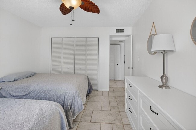 Building Photo - 3575 S Ocean Blvd
