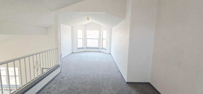 Building Photo - 7123 Oval Rock Dr