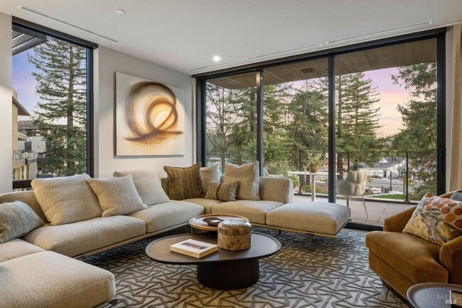 Primary Photo - 171 Sawmill Cir