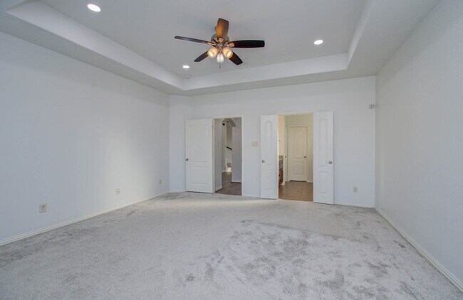 Building Photo - 22314 Mosshall Ct