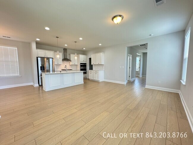 Building Photo - Beautiful 4 bed in Carnes Crossroads