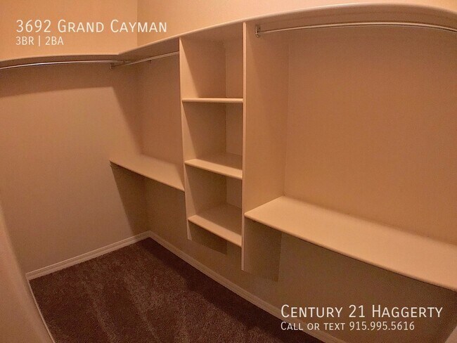 Building Photo - 3692 Grand Cayman Ln