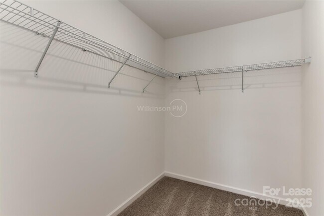 Building Photo - 561 Scotch Meadows Loop