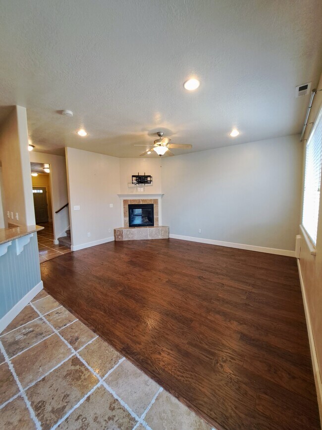 Building Photo - 1238 Baycrest Dr