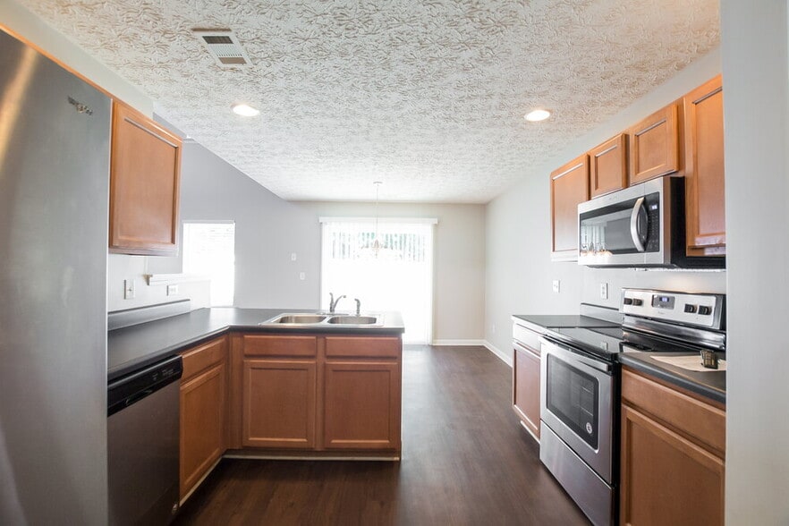Building Photo - 186 Ilex Dr