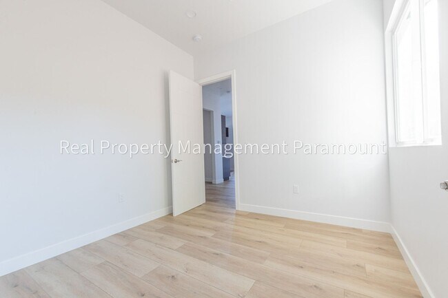 Building Photo - 3 Bed 2 Bath for rent