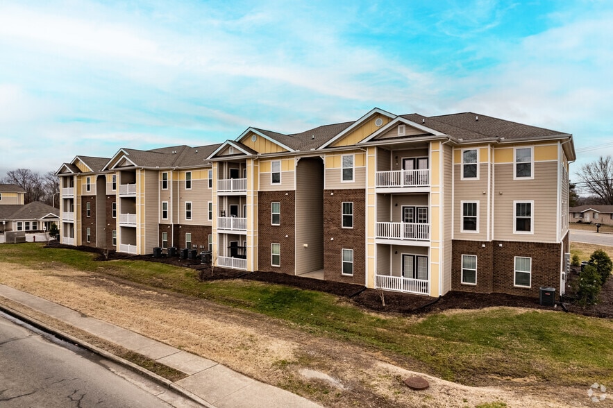 Building Photo - Montgomery Commons